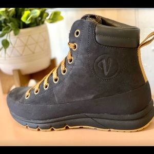 Vasque Suede Hiking Boots